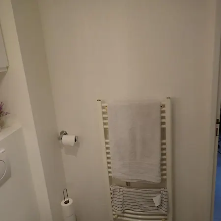 1 Chambre, 1 Sejour, Climatise, Piscines, 400m De La * La Londe-les-Maures